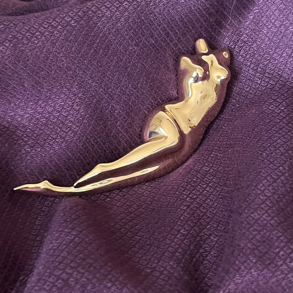 Zara Polished Goldtone Female Nude Figure Torso Brooch Pin 1856/052